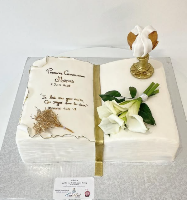 Bible gateau de baptême